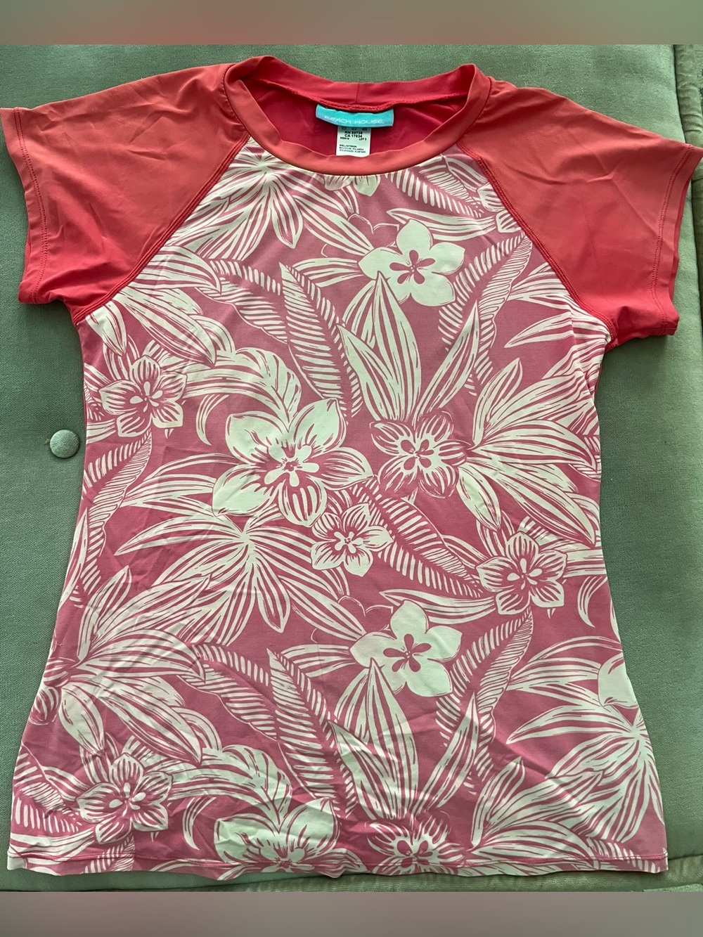 Short sleeve swim shirt/rash guard